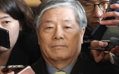 'MB상납 혐의' 김성호 전 국정원장 "MB도 일부 무죄 났는데…"