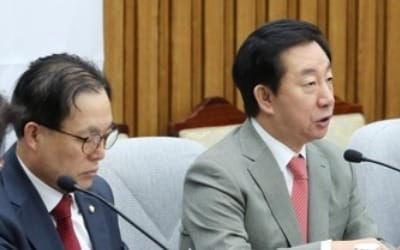 카지노리거당 "文대통령, 국회에 '너나 잘하세요' 태도…국감 모독"