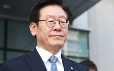 경찰 "필요따라 이재명 신체검증 참고할 수도"