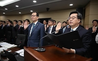 국감 중반전…고용세습·정보유출·탈원전 놓고 충돌