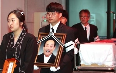 50년간 독도 지켜온 김성도씨 발인…대전현충원에 안장