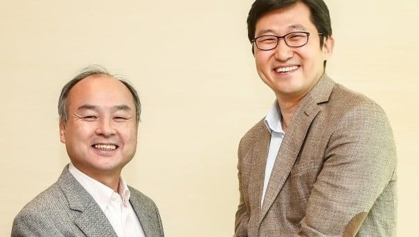 손정의 일본 소프트뱅크 회장(좌측)과 김범석 쿠팡 대표. 국내 이커머스 시장이 내년에 100조원을 돌파할 것으로 전망된다. 기존 유통업체들의 대규모 투자에 인터넷 기업들까지 가세하면서 국내 이커머스 시장의 지각변동이 예상된다. /사진= 쿠팡