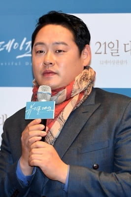 [포토] 이유준, '스타일리시 머플러'