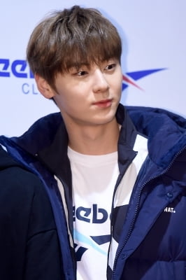 [포토] 워너원 황민현, '감탄을 부르는 멋짐'