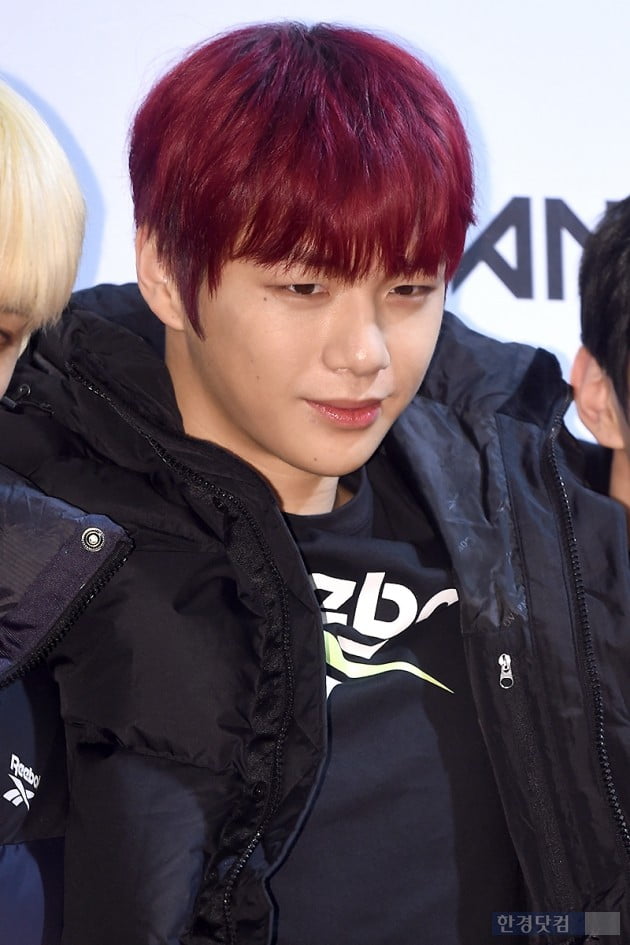 [포토] 워너원 강다니엘, '부드러운 눈빛 카리스마~'