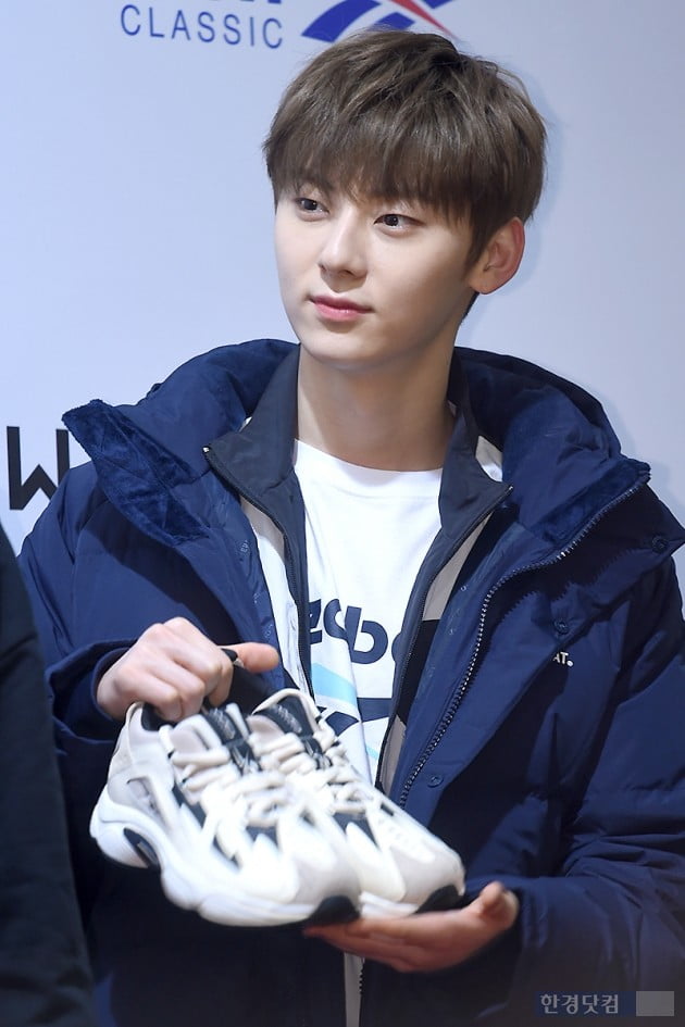 [포토] 워너원 황민현, '감탄을 부르는 부드러운 모습'