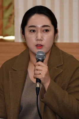 [포토] 질의응답하는 팀킴 김영미