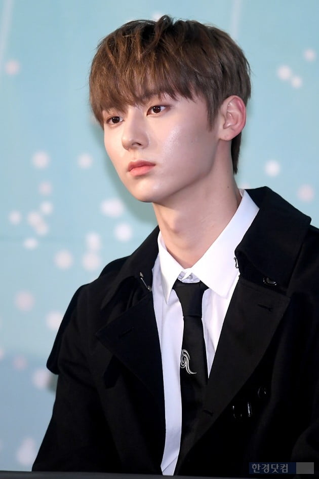 [포토] 워너원 황민현, '무표정에도 돋보이는 잘생김'