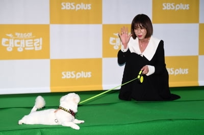 [포토] 강예원, '포토타임이 힘들어~'