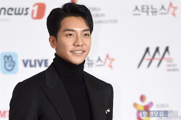 [포토] 이승기, '미소가 멋진 남자' (2018 AAA)