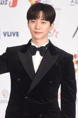 [포토] 이준호, '부드러운 눈빛~' (2018 AAA)