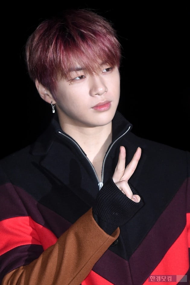 [포토] 워너원 강다니엘, '시크하게 브이~'