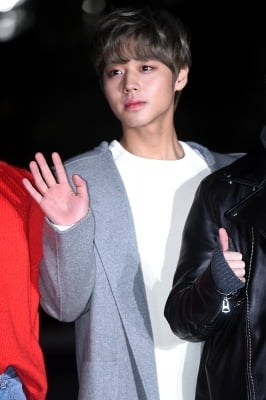 [포토] 워너원 박지훈, '저장을 부르는 멋진 모습'