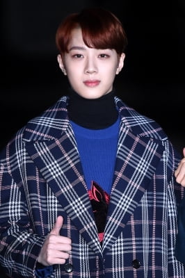 [포토] 워너원 라이관린, '멋지게 엄지척~'