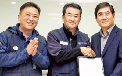오랜 난제 푸는 삼성…협력사 직원 직접 고용