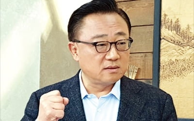 고동진 삼성전자 IM부문 사장 "삼성 폴더블폰 내년 상반기 출격…첫 생산량 100만대 이상"