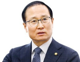 홍영표 민주당 원내대표 "美 GM 구조조정, 車산업 대전환 신호탄"