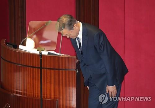 문대통령 "기적같은 기회 놓치면 위기증폭"…한반도평화 절박감