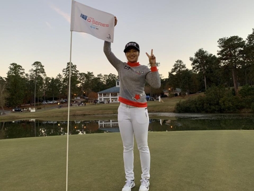 LPGA 퀄리파잉 1위 이정은 "미국 진출 여부, 가족과 상의할 것"