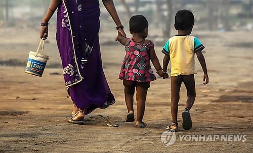 전 세계 어린이 6억2000만명 학교 화장실 부족에 시달려