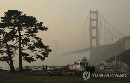 美서부 산불연기로 공기질 역대 최악…집단휴교·항공편 결항