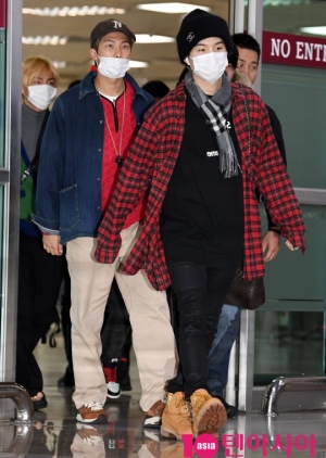 [TEN PHOTO]방탄소년단 슈가-RM &#39;일본공연 마치고 입국&#39;