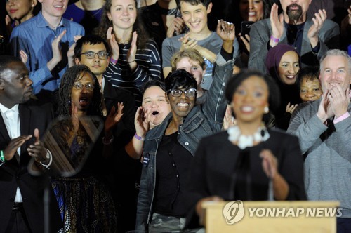 美중간선거 '女風당당'…하원서 '역대최다' 여성의원 기록 눈앞