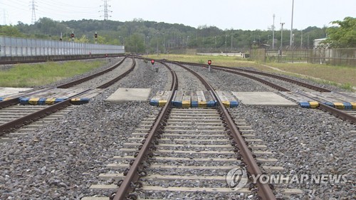 남북 철도연결 우여곡절 끝 첫발…현대화까진 '산 넘어 산'