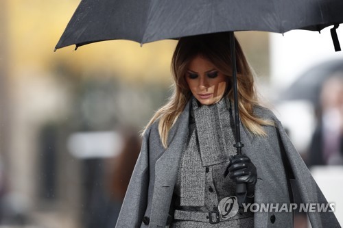 멜라니아-이방카 미묘한 신경전…백악관 직원들 "난처"