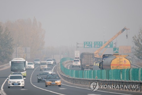 베이징, 대기오염과 전쟁…모든 도로 노후 경유 화물차 금지