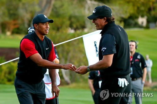 '세기의 대결' 승자 미컬슨 "그래도 우즈는 가장 위대해"