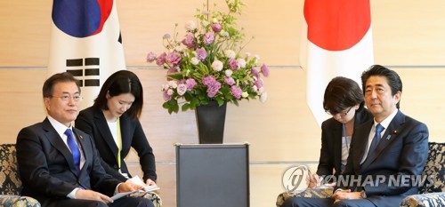 교도통신 "문재인 대통령, 연내 일본 방문 어려울 전망"