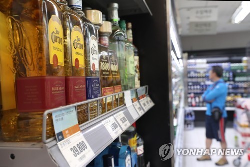 "관세는 내렸는데…수입 초콜릿·고가 맥주 가격은 오히려 올라"