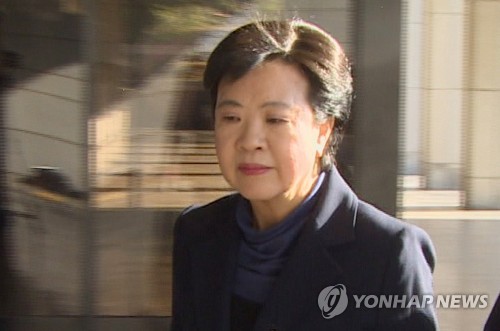 삼성 불법파견 은폐의혹 정현옥 前차관 구속심사 출석…묵묵부답