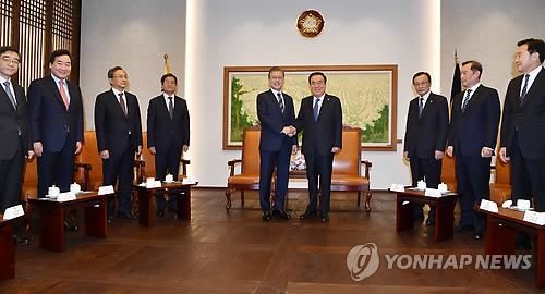 문대통령 "선거제 개편, 선관위 중립안 수정·보완해 추진 가능"