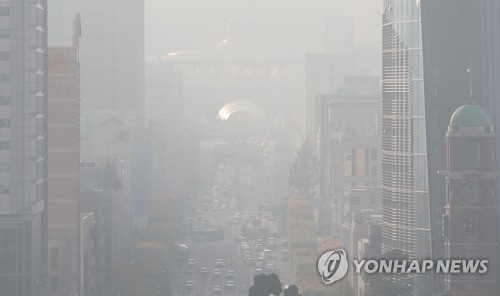 다시 찾아온 초미세먼지 공포…전국 대부분 지역 '나쁨'