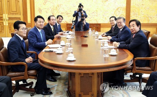 문대통령 "판문점선언 비준동의, 되면 좋지만 서두르진 않겠다"