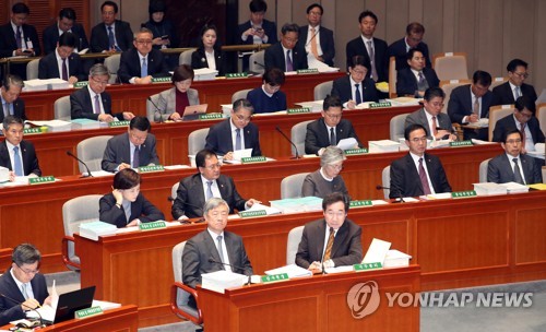 여야, 일자리예산 공방…"OECD보다 낮아" vs "정책부터 내놔야"