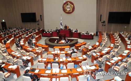 국회 예결위, 밤시간대 지역구 예산 민원 '봇물'