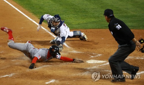 '한동민 13회 결승포' SK, 두산 꺾고 8년 만의 KS 우승