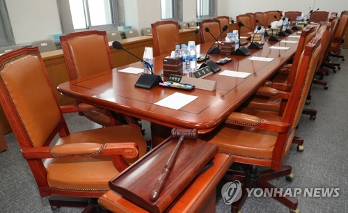 한국 "與, 예산국회 파행책임 野에 전가…고용세습 국조 받아라"