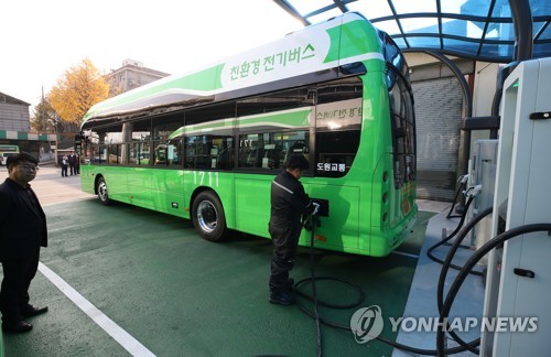 마치 지하철 탄듯…조용하고 흔들림 없는 서울 첫 전기버스