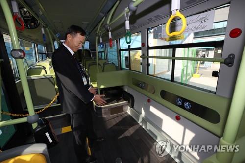 마치 지하철 탄듯…조용하고 흔들림 없는 서울 첫 전기버스