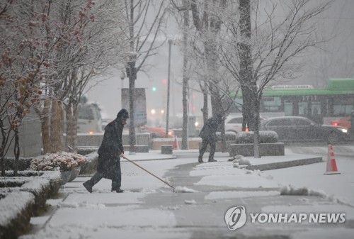 서울 대설주의보 해제…첫눈 8.8㎝로 1981년 이래 최대 적설량