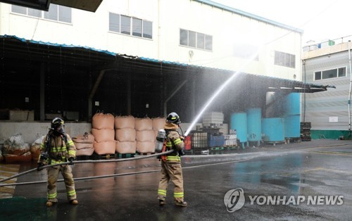 1년 전 '노란가스' 사고와 판박이…"허가제로 변경해야"