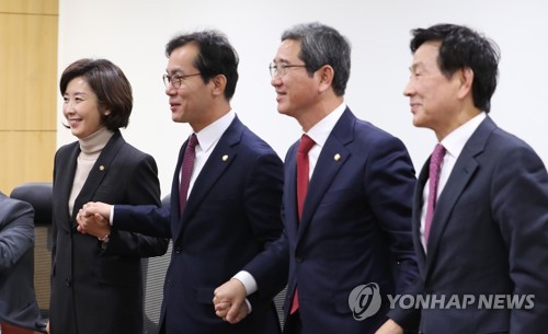 한국당 원내대표 경선 '복당파 vs 잔류파' 합종연횡 본격화