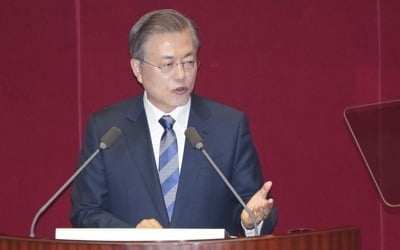 문대통령, 양극화해소·체질개선에 무게…경제기조 일관성 부각