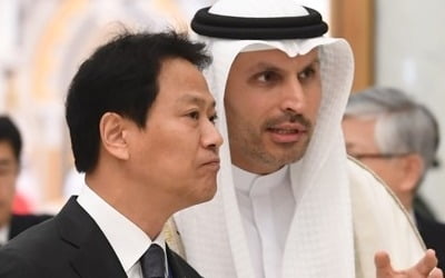 임종석 비서실장, UAE 칼둔 청장 접견…왕세제 방한 조율