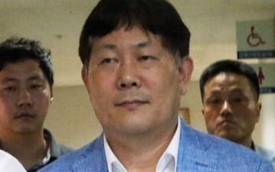 '탈세 혐의' 김정규 타이어뱅크회장 재판서 판매점주 증인신문