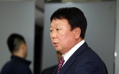 "총재가 문까지 막아섰는데"…KBO, 선 감독 사퇴에 뒷수습 고민